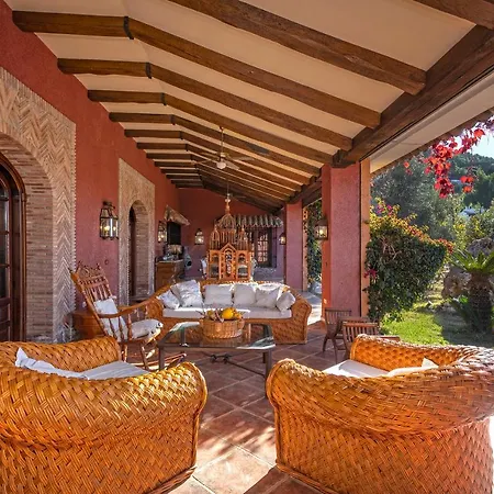Casa Flores Con Piscina Interior Climatizada Alcaucín Exterior photo